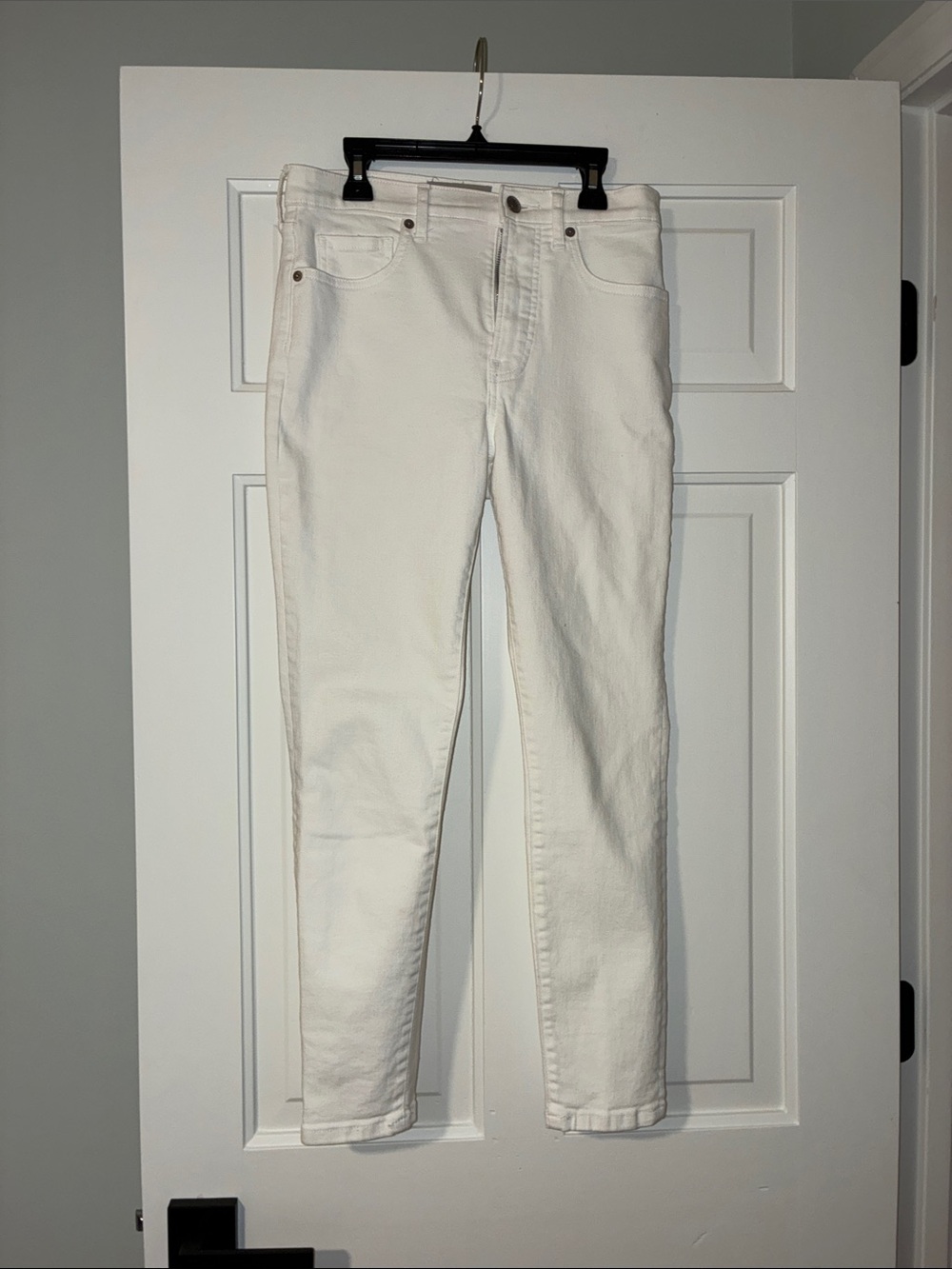 EVERLANE stretch white denim high rise skinny jeans